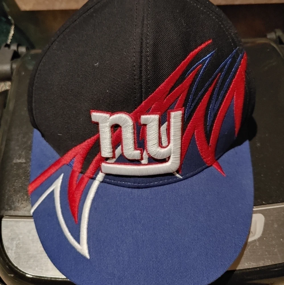 NEW NEW YORK GIANTS OFFICIAL NFL BASEBALL CAP SIZE LARGE